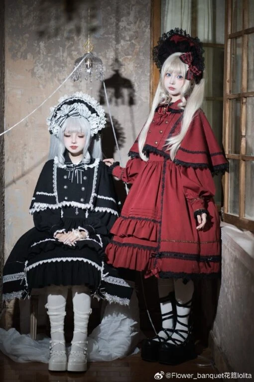 [Pre-orders Available Until 10/16] Dolly Night Classical Short Cape