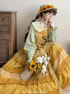 [Pre-order] Gardening Sunflower Embroidered Collar Blouse -LOLITA Shop 4ab72c43gy1hu18cffbq9j21lu254nph