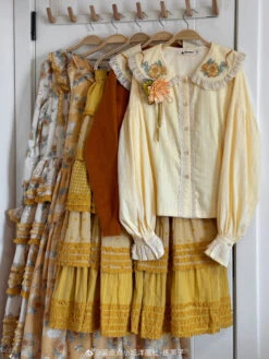 [Pre-order] Gardening Sunflower Embroidered Collar Blouse -LOLITA Shop 4ab72c43gy1hu2kgwyrfwj22b132qnpe