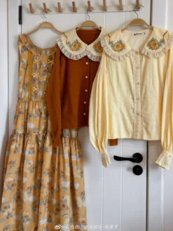 [Pre-order] Gardening Sunflower Embroidered Collar Blouse -LOLITA Shop 4ab72c43gy1hu2khq8qy1j22a531ihdv