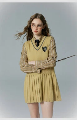 [Pre-order] Hogwarts School Of Witchcraft And Wizardry V-neck Knit Jumper Skirt -LOLITA Shop O1CN01Chh0dS2EqcgjiNK2L 1644008796