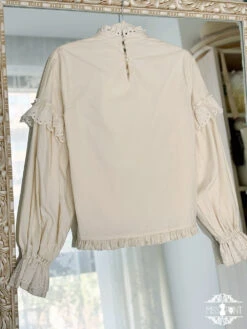 [Pre-orders Available Until 1/23] Sweet Berry Rabbit Stand Collar Blouse -LOLITA Shop O1CN01Csb0Js2GOLbBQCH1R 57119005