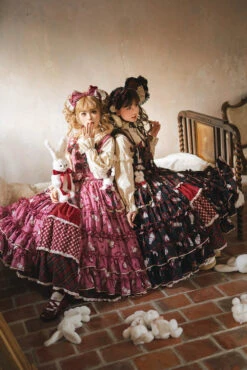 [Pre-orders Available Until 1/23] Sweet Berry Rabbit Jumper Skirt -LOLITA Shop O1CN01Qt4hz62GOLb7fLgNn 57119005