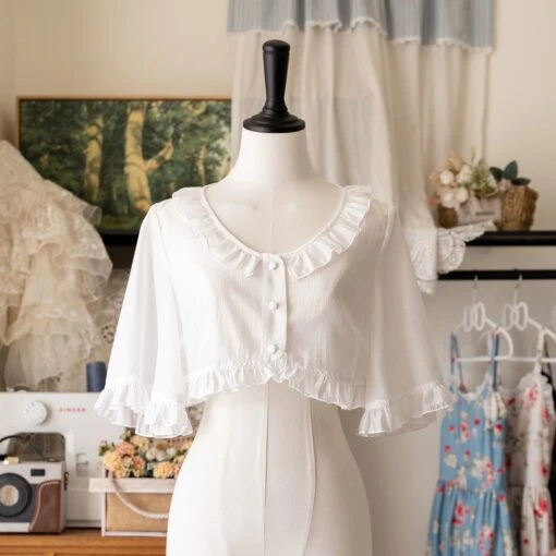 Early Summer Strawberry Picture Book Flare Sleeve Short Cardigan [Buy Together For 20% Off]