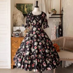 Early Summer Strawberry Picture Book One-Piece Dress With Ribbon Hair Accessory -LOLITA Shop O1CN01mdZK1Y2IEO99s18qd 482929254